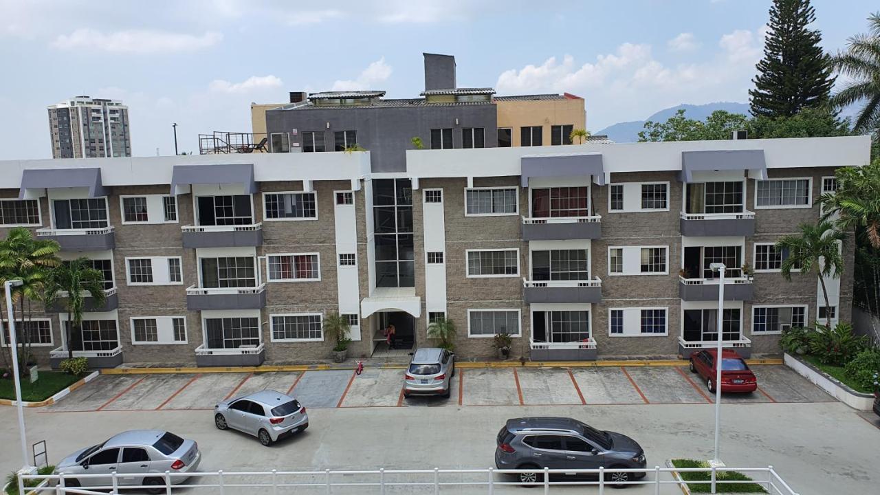 San Benito Flats Wifi 50Mg - 4 Huespedes - Parqueos Apartment San Salvador Exterior photo