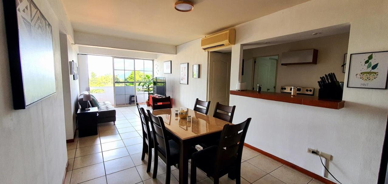 San Benito Flats Wifi 50Mg - 4 Huespedes - Parqueos Apartment San Salvador Exterior photo