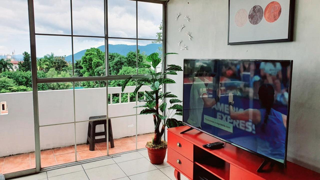 San Benito Flats Wifi 50Mg - 4 Huespedes - Parqueos Apartment San Salvador Exterior photo